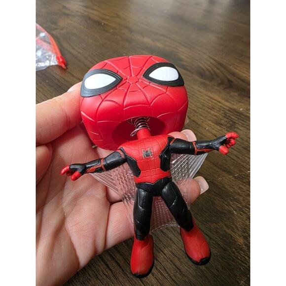 Funko Pop! Vinyl: Marvel - Spider-Man Upgraded Suit #923 OOB - Picture 4 of 13